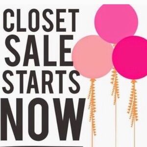 Closet Sale Starts Now Graphic with Pink Balloons